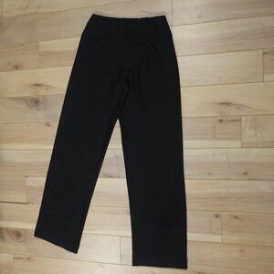 The North Face Women's Loose Fit Stretchy Workout Gym Pants